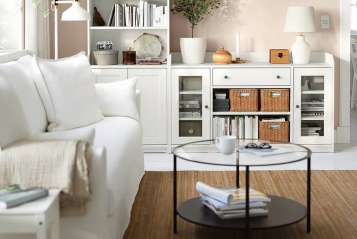 Black round coffee table