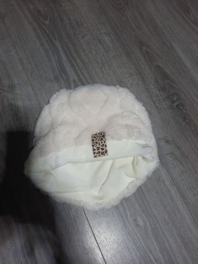 women's cream knit slouch hat