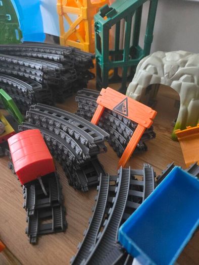 Thomas & Friends over 12m+  of tracks + 7 trains [90+ pieces set]