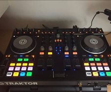 Traktor S4 MK2
