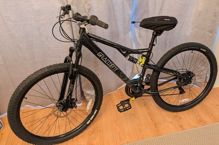 Mountainbike Apollo Gradient Mens Mountain Bike 17 Frame  Like New Condition RRP Euro 362
