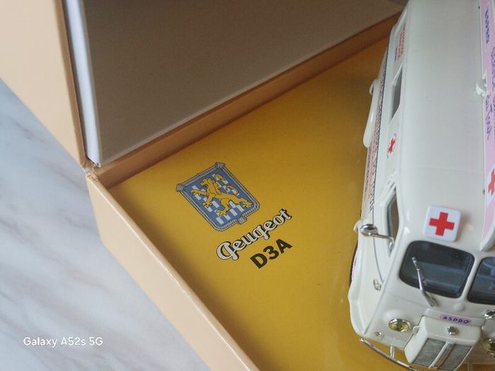 Norev 1:43 Scale Peugeot D3A Ambulance "Service Sanitaire du Tour de France / Aspro" Limited Edition Box Set.