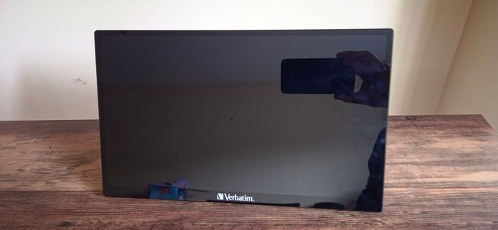 Verbatim portable monitor