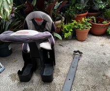 WeeRide Centre-mounted Child and Baby Bike Cycle Seat Carrier