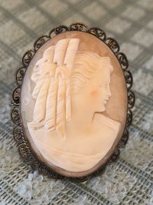 victorian hand carved cameo brooch