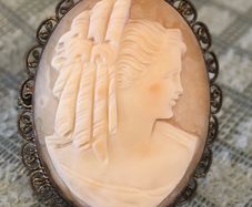 victorian hand carved cameo brooch