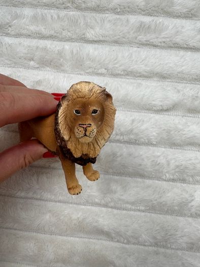 Schleich D-73527 Adult Male African Lion Toy Figure Safari Animal Used Please see photos