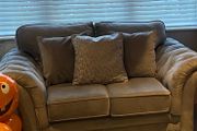 2 seater couch FreeTo take