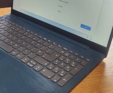Lenovo laptop for school or university IdeaPad 5 Laptop with charger 8GB RAM 256SSD