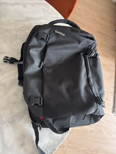 Tomtoc 40l backpack black