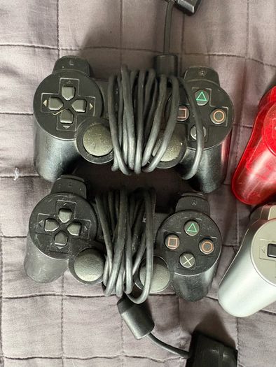 Bundle of ps2 controllers