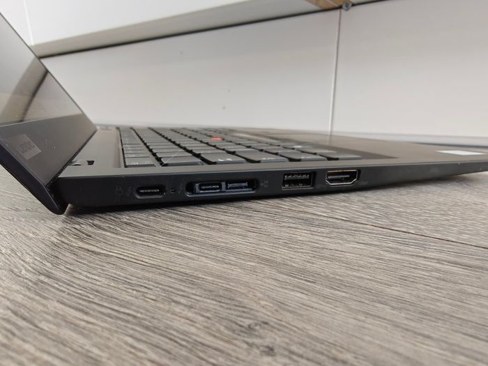 Lenovo X1 Carbon | i7 | 16GB | 256GB | 14" 2K | SIM Card | Win11