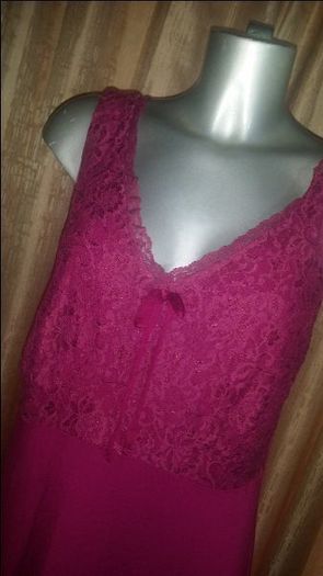 Brand new M&Co maxi burgundy dress with lace size UK18/20 EUR46/48 Postage included
