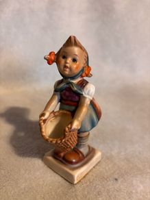 Vintage Goebel Figurine