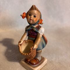 Vintage Goebel Figurine
