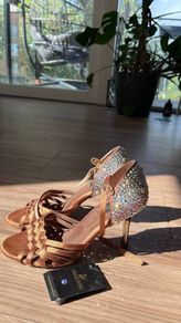 Spica dance shoes