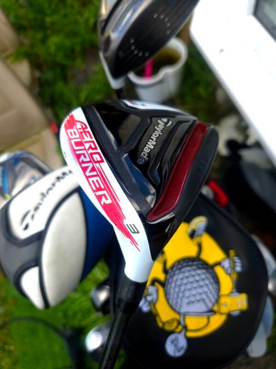 Set of Taylormade Golf Clubs