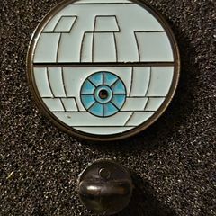 Star wars, death star , pin back badge.