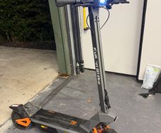 Kukirin G1 Pro Dual Motor bearly used with charger