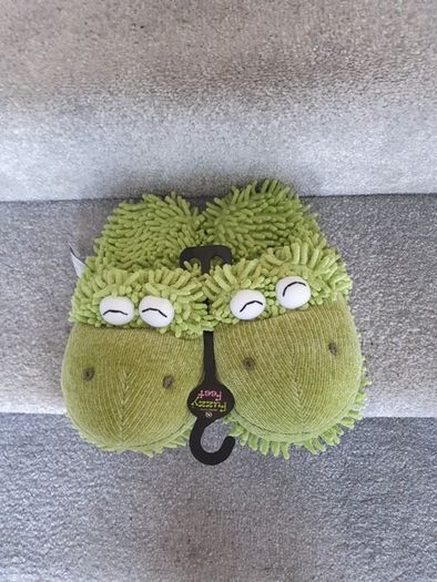slippers