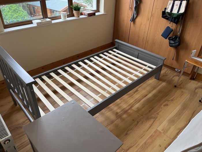 Single bed frame