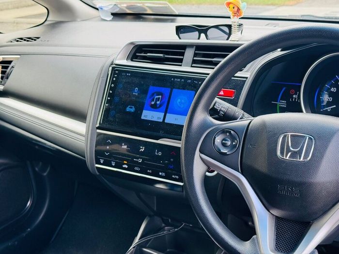 Honda fit hybrid