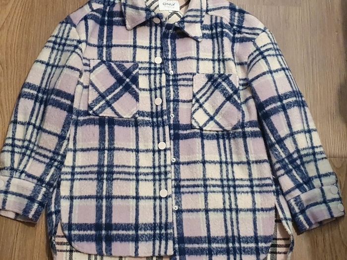 This is a blue-violet and cream checkered ONLY shirt jacket (commonly known as a shacket) with pockets.