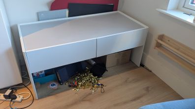 Dundra Play Table