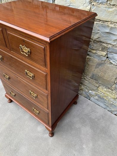 Late Edwardian Mahogany Chest of Drawers.