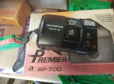 electronics\ cameras
