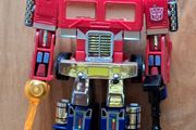 Transformers Legacy United G1 Optimus Prime with Toyhax