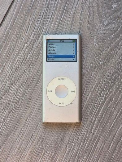 iPod Nano 2nd Gen 4gb (Free Post)