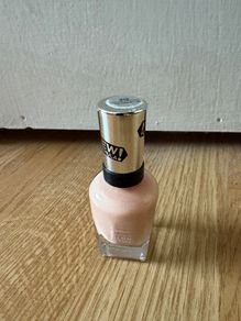 Sally Hansen Nail Polish