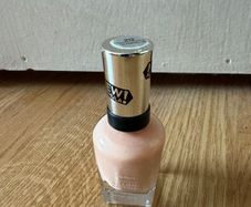 Sally Hansen Nail Polish