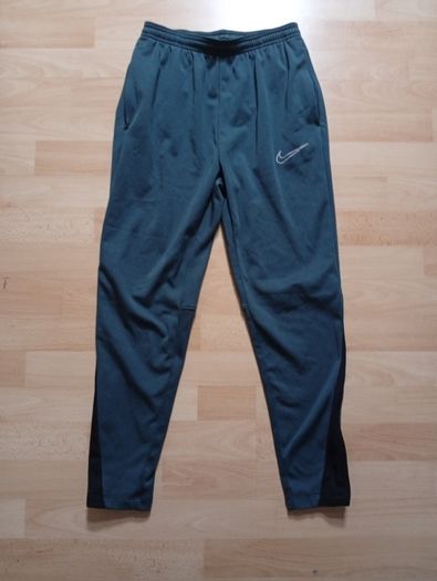 Nike Thermal-Fit Tracksuit ((Immaculate Age 12-13yrs)) khaki Green