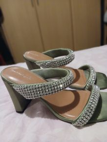 Ladies shoes