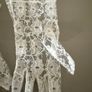 Vintage lace girls gloves Image 3