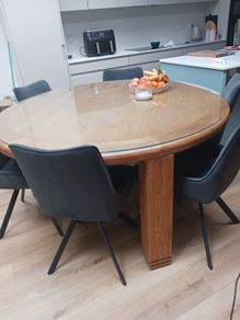 Kitchen table