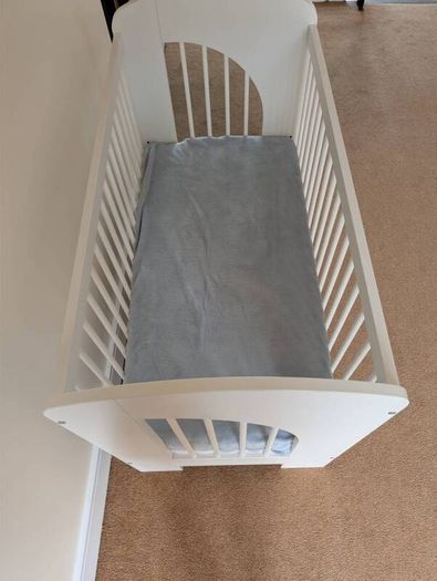 baby cot