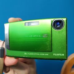 Fujifilm Finepix Z10 Y2K Retro Digital Camera