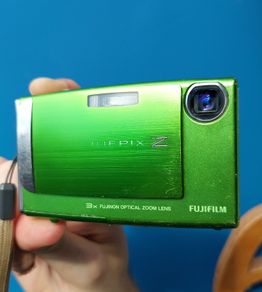 Fujifilm Finepix Z10 Y2K Retro Digital Camera