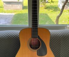 Yamaha FGX5 Red Label electro-acoustic guitar in excellent condition