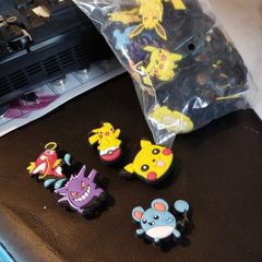 Pokemon Croc accessories