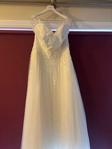 wedding dress