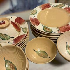 20pc Eden Pottery set, Apple design mint condition