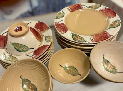 20pc Eden Pottery set, Apple design mint condition