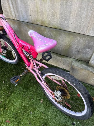 [Lot] 4x Cycles Bikes 1 Scooter