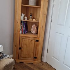 lovely corner corona  cabinet