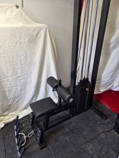 Lat pulldown & Low Row pulley machine