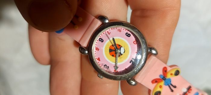 lulu ladybird watch,used condition,,see pictures,,price includes post to anywhere in Ireland thank you  sold as is .